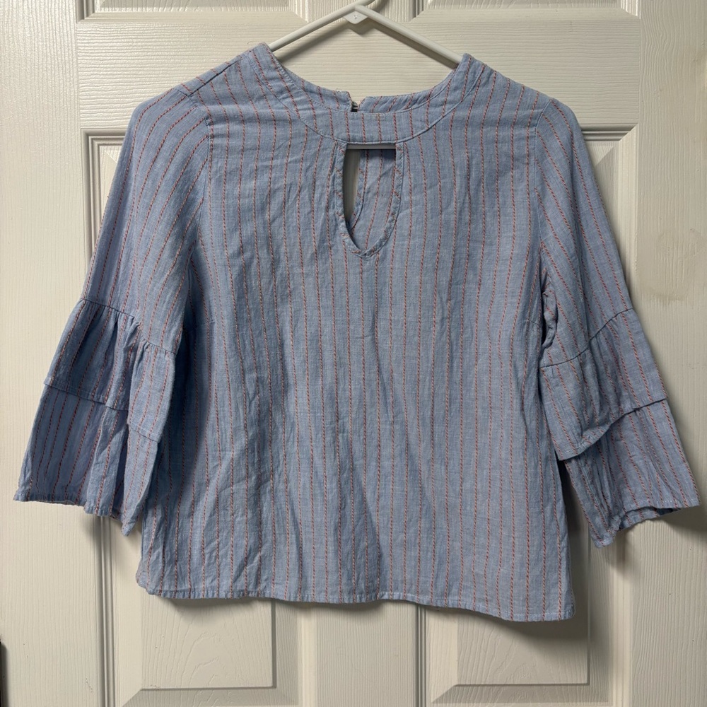 💜 3/$15. Urban Romantics shirt, women’s size small, linen blend